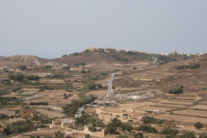 Malta Land 01